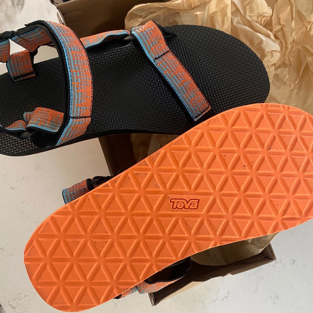 Men sandal size 11